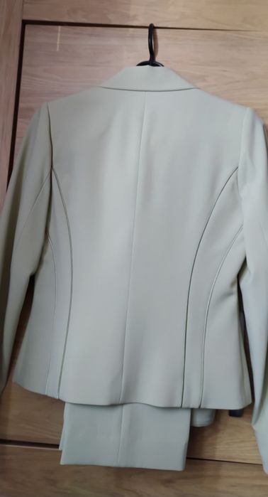 Costum cu pantalon verde olive