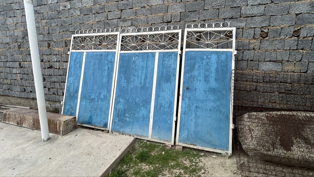 Ворота жағдайы жақсы, шірік жоқ. 3 стойкасымен.