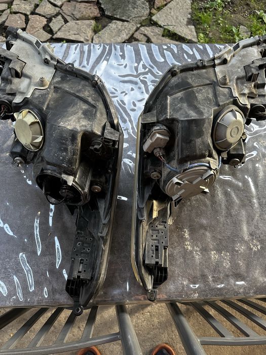 Фары toyota Avensis