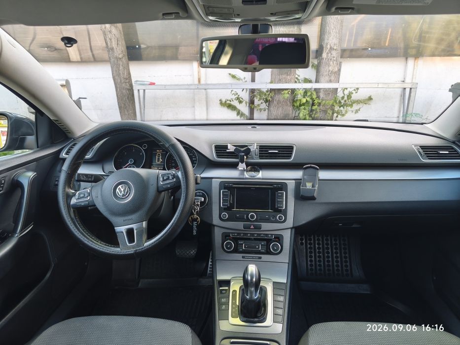VOLKSWAGEN Passat 2011 — imagine 3