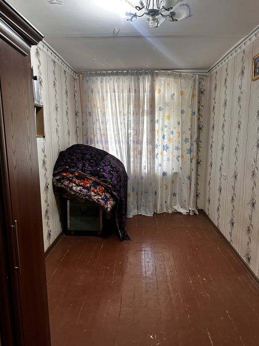 Продается квартира 4-8-2 первый этаж