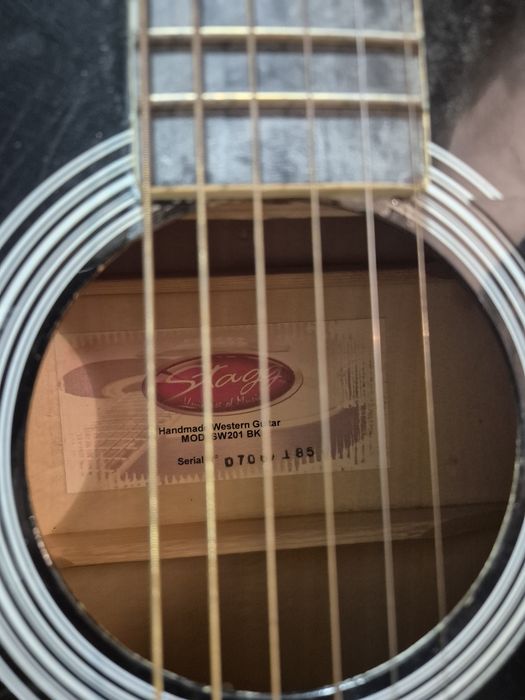 Chitara acustica