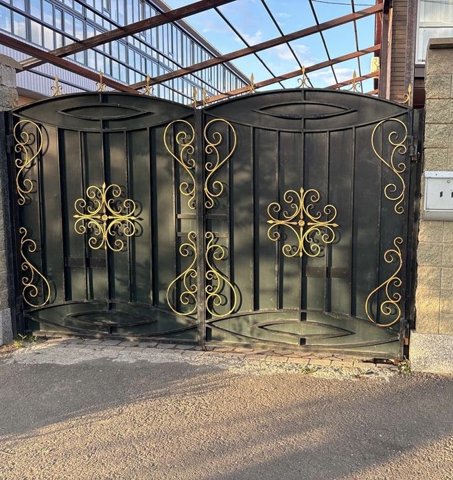 Продам ворота , забор