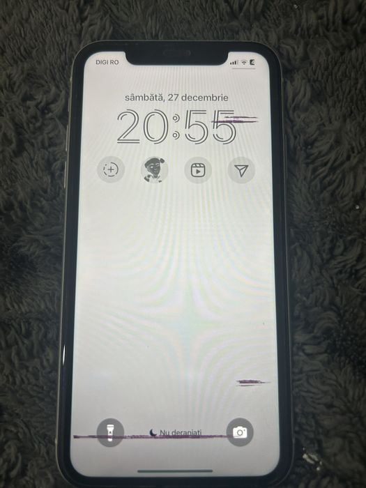 Iphone 11 spate fisurat