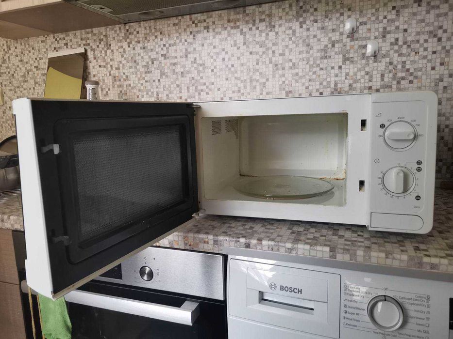 Микровълнова SAMSUNG