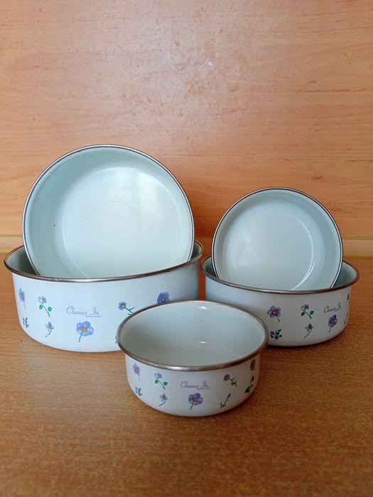 Набор мисок- салатников эмалированных