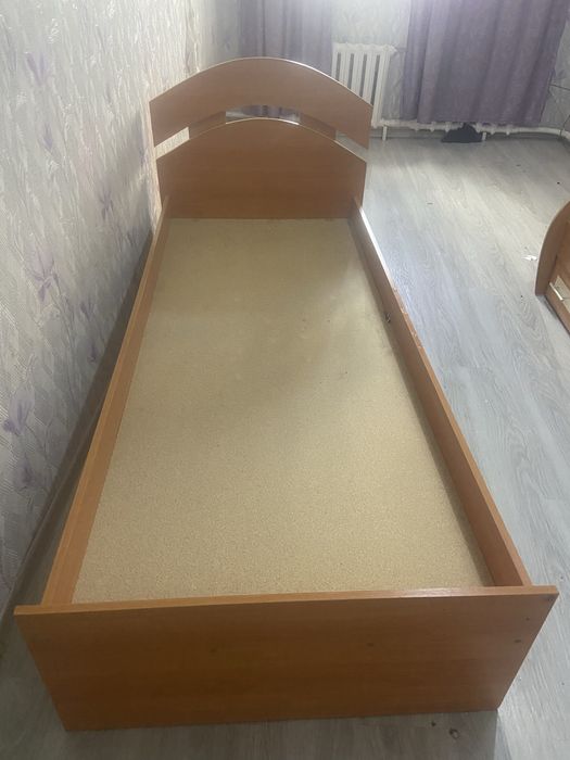 Продам кровать односпальную