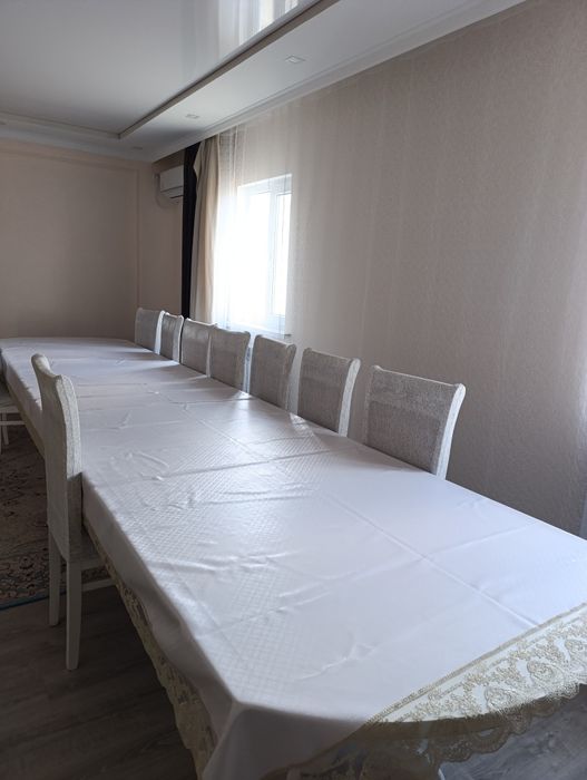 Стол без стулья 5м