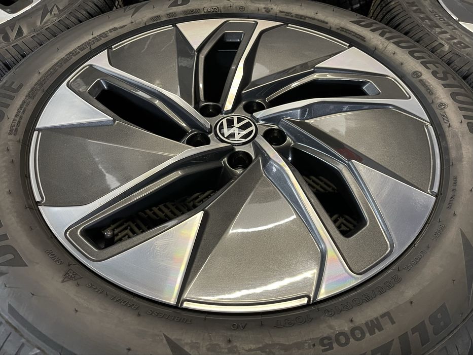 Jante Roti NOI VW ID 4 5 6 Tayron Skoda Enyaq 235 55 R19 / 255 50 R19 M+S iarna