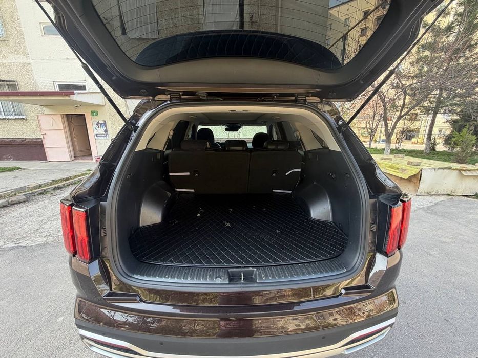 KIA SORENTO 5ta mestalik