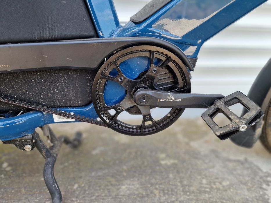 Продавам електрически велосипед Riese and Muller Multitinker Smart