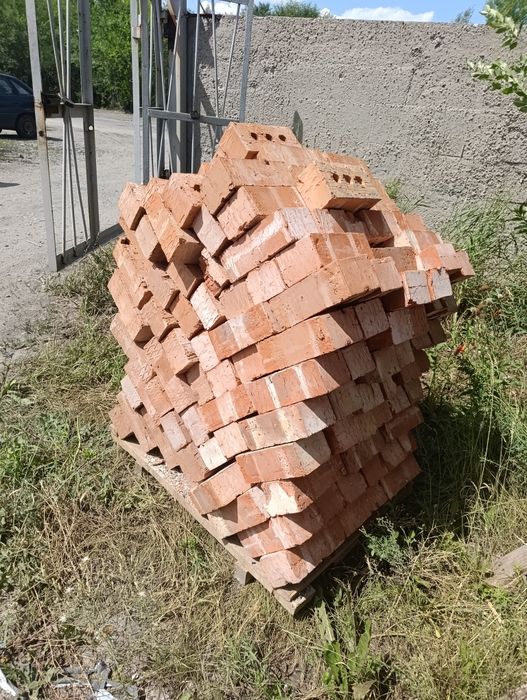 Кирпич _ красный