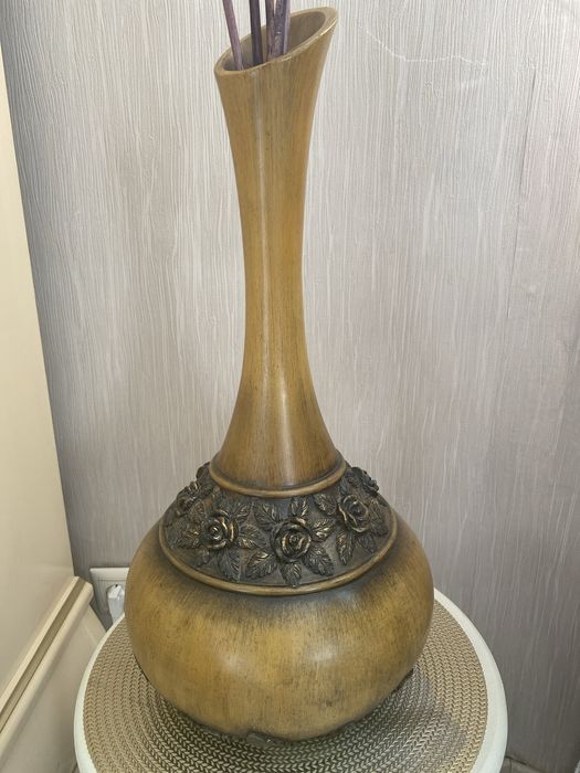 Продам большие вазы