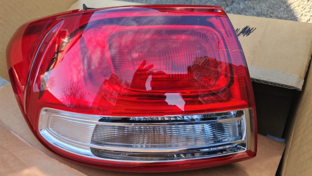 Заден ляв външен стоп за Киа Соренто 206-2020