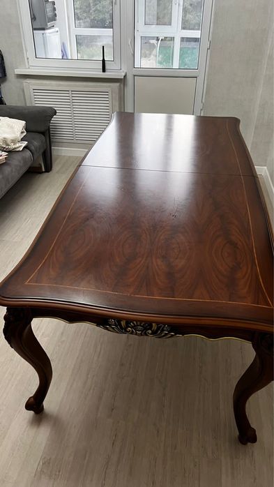 Стол и стенку для зала