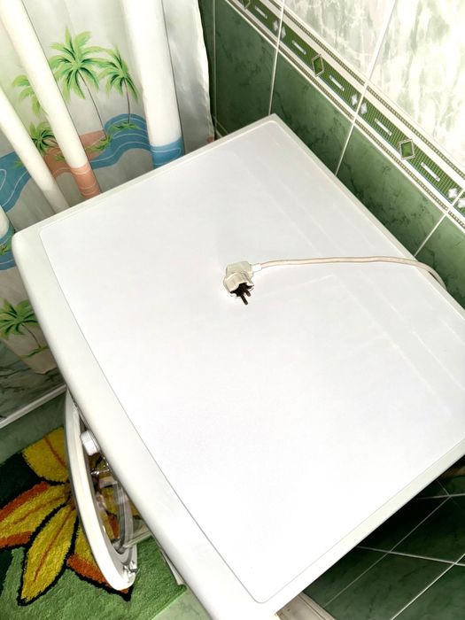 Продам стиральную машину