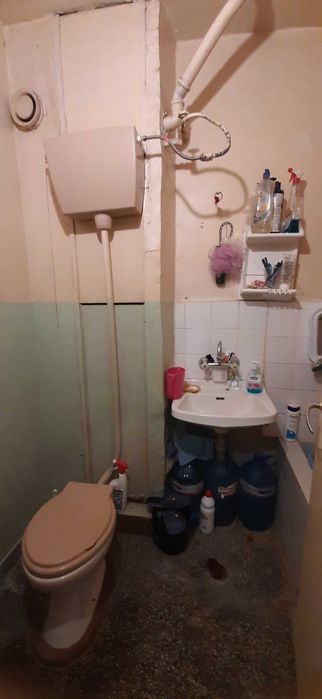 Продава се Двустаен апартамент в Търговище, Център - 42 кв.м за 1032 €/кв.м - Снимка #2