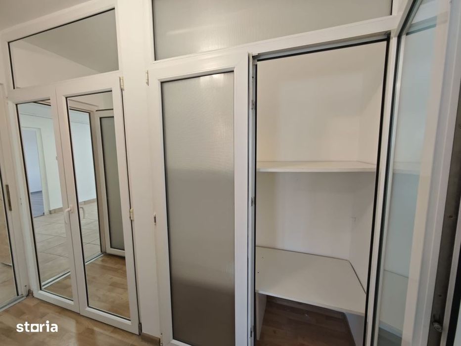 Apartament spatios,de vanzare, 3 camere, 98 mp, zona Petru Rares