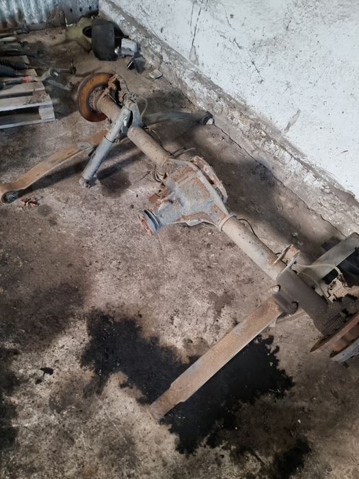 Punte spate Transit 2007 cu grup 2,4 motor