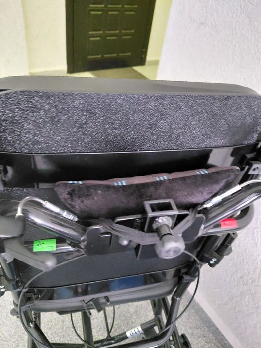 Продам инвалидную коляску