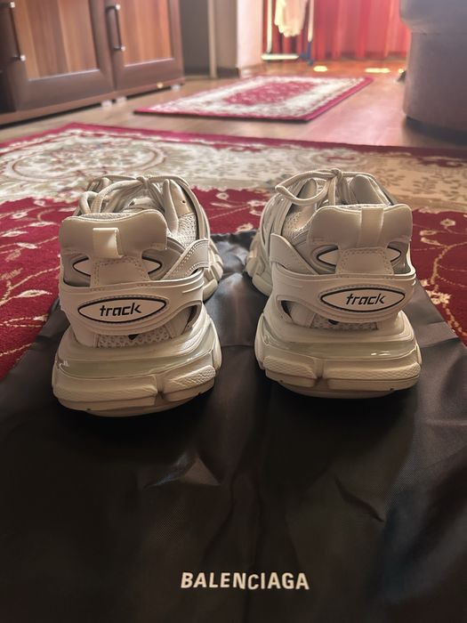 Balenciaga Track Albe