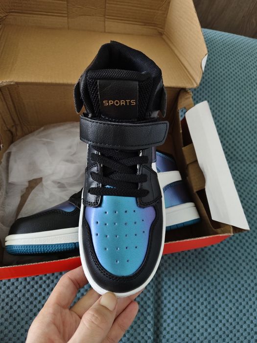 Кросовки мальчику