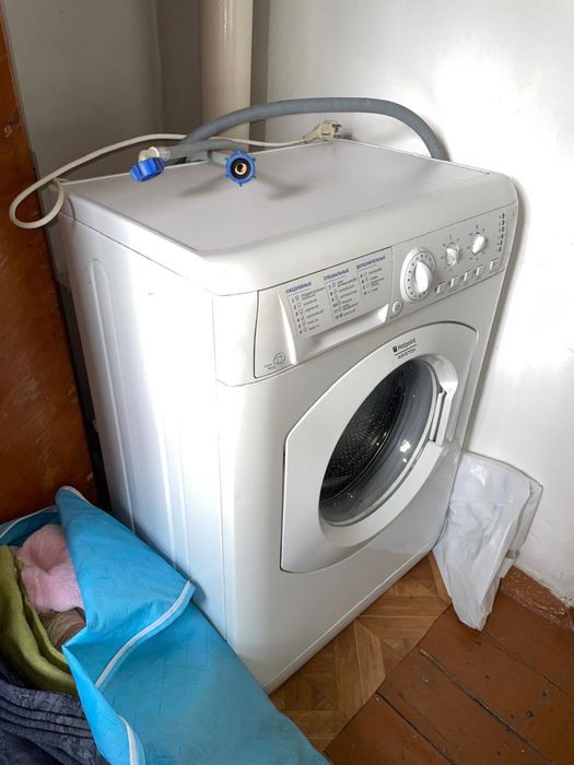 Стиральная машина Hotpoint-Ariston -5 кг