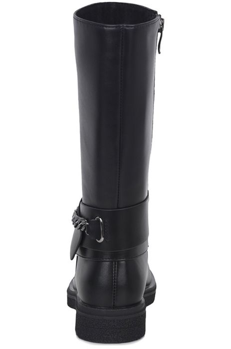 Новые. Стильные весенние сапоги.