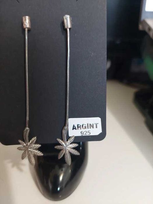 Cercei frunze de cannabis