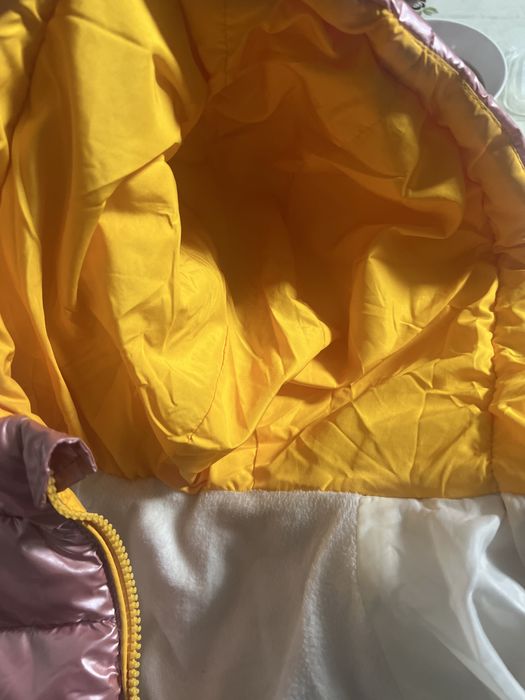 Курточка на 4-5 лет