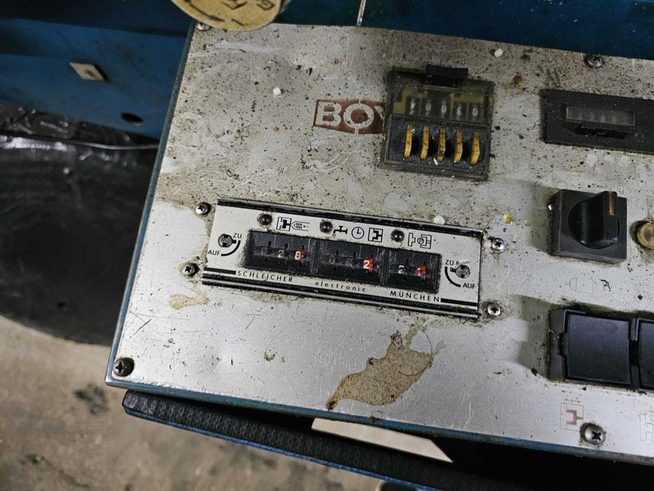 Mașină de injecție mase plastice BOY 15 S, 15 tone, fabricată Germania