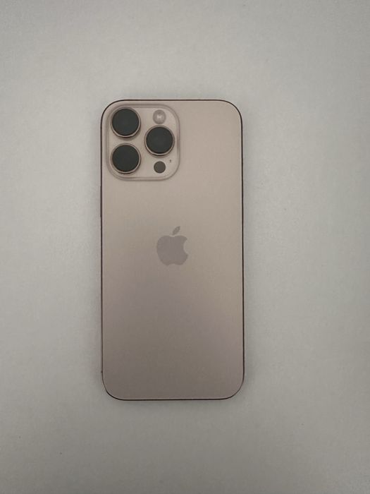 Iphone 16 pro max Desert