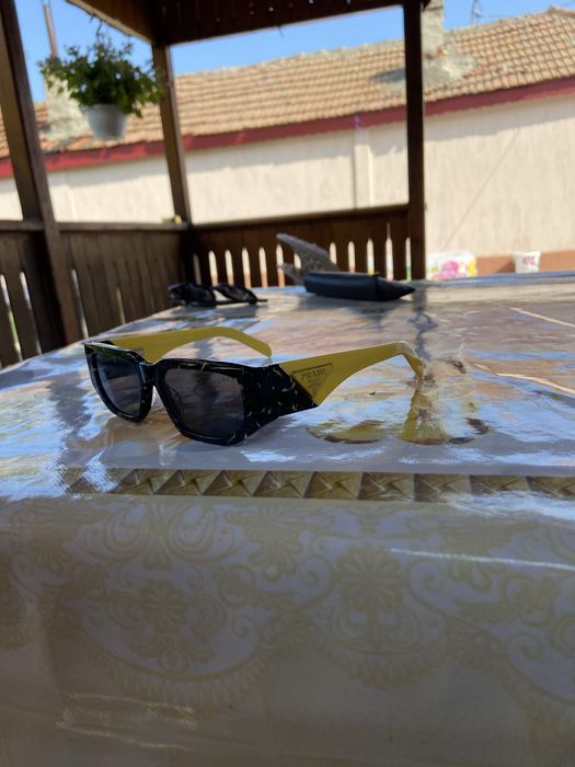 Vand ochelari prada autentici!