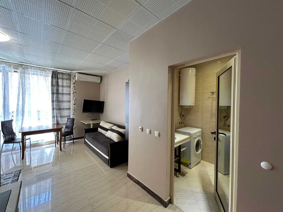 Просторен едностаен апартамент в к-с „Тарсис“