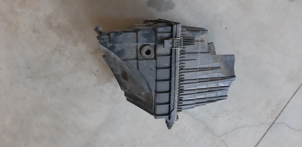 Lampa stinga-dreapta vw t6,grila parbriz,cutie filtru aer,armatura