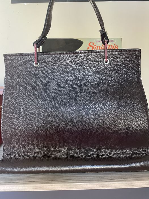 Продавам чанта от естествена кожа.