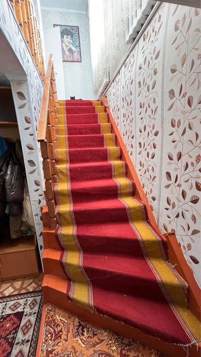 Продам двухэтажный дом