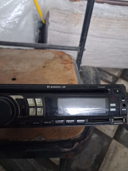 Магнитол и динамик