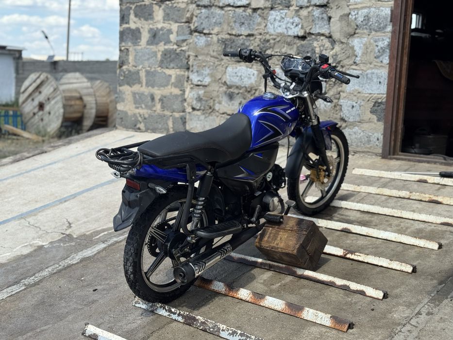 Альфа Khan Moto 125 кубов