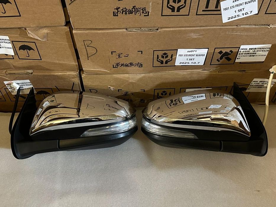 Зеркало на Toyota Hilux