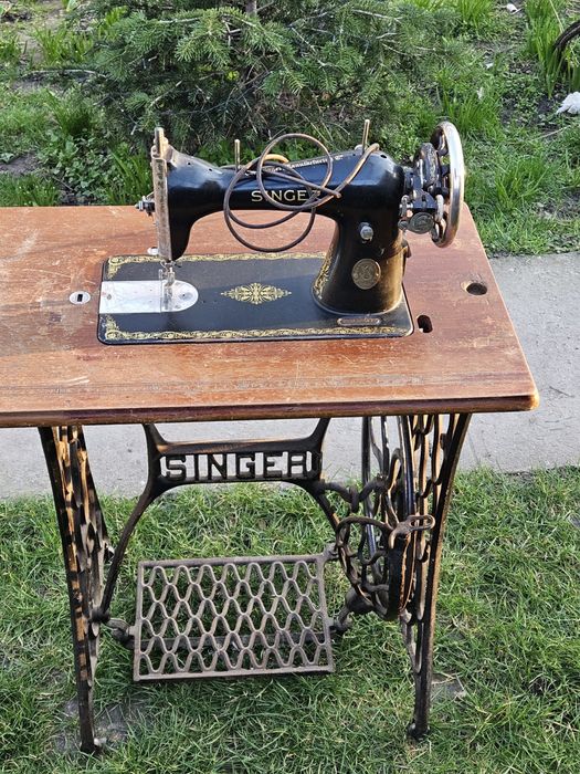 Mașină de cusut Singer