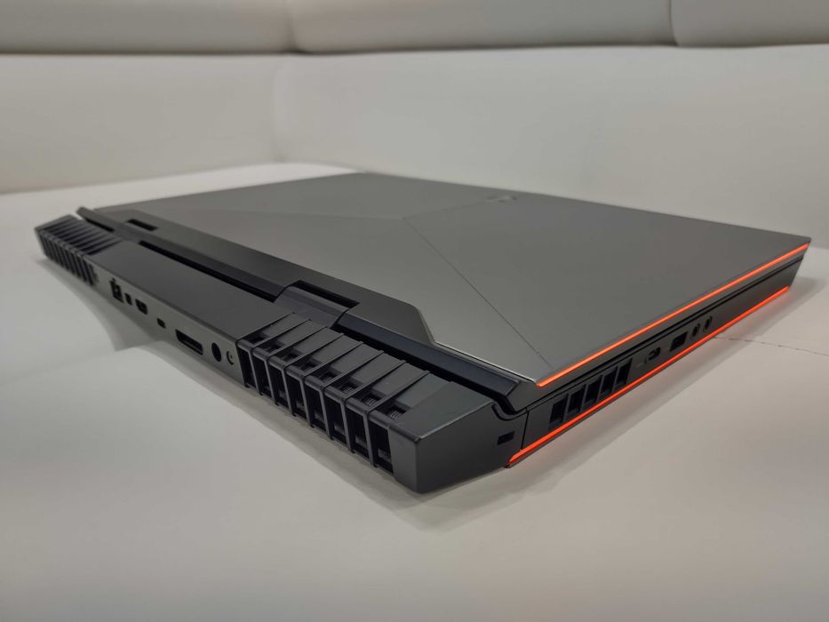 Laptop gaming ALIENWARE  ,intel core i7-,video 8 GB GTX, ram 32 gb