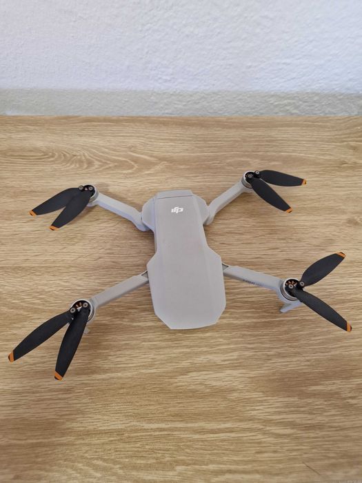 De vanzare drona DJI MINI 4K