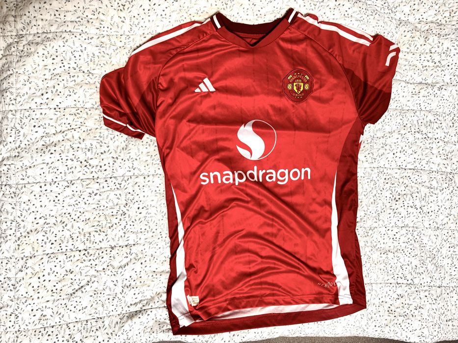 Tricou Manchester United cu Hojlund
