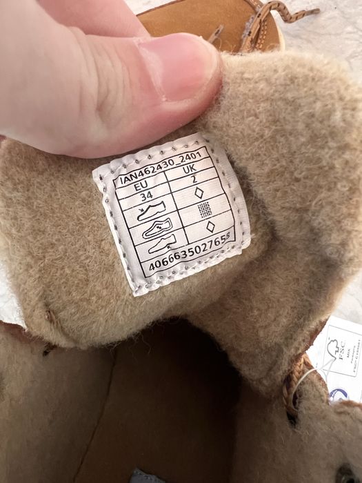 Продавам детски боти за момче