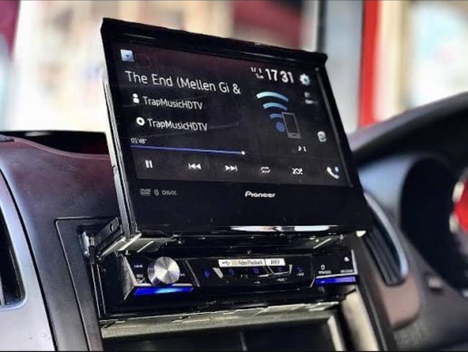 Процессорная магнитола Pioneer AVH-Z7050BT
