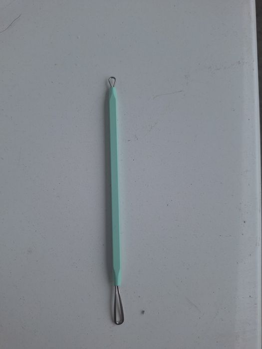 Уред за почистване на черни точки