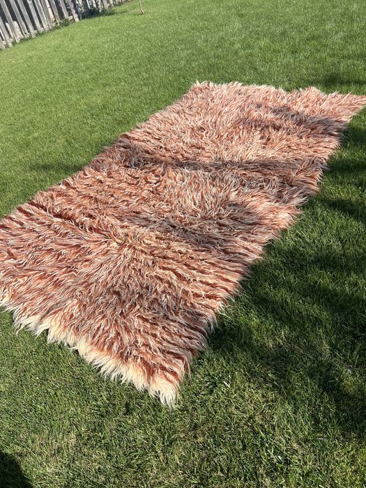 Plocada tradiționala realizată din lâna naturala!