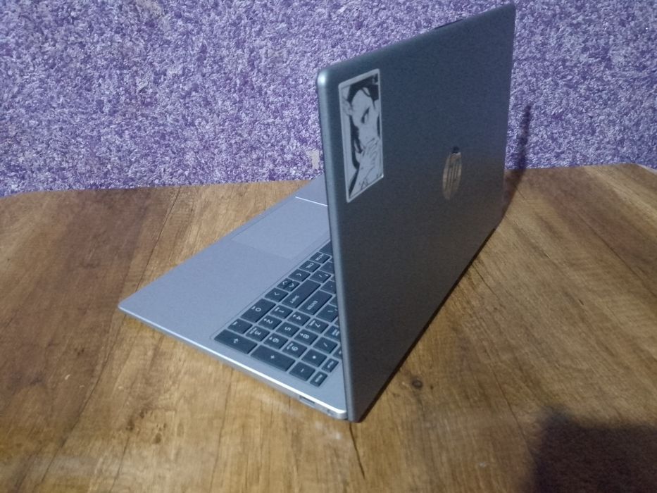 Notebook HP core i5 8/516