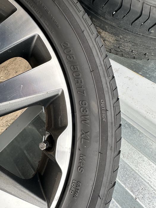 Продам комплект дисков от весты